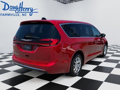 2025 Chrysler Pacifica Select FWD
