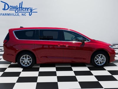 2025 Chrysler Pacifica Select FWD