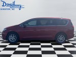 2025 Chrysler Pacifica Select FWD