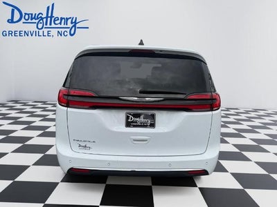 2025 Chrysler Pacifica Select FWD
