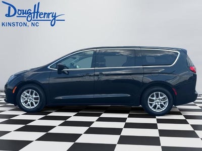 2023 Chrysler Voyager LX FWD