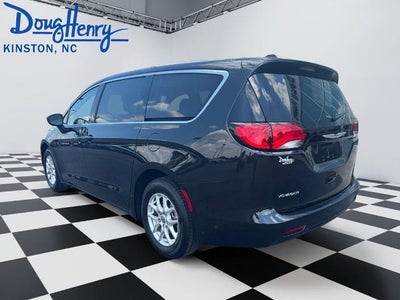 2023 Chrysler Voyager LX FWD
