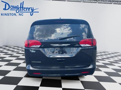 2023 Chrysler Voyager LX FWD