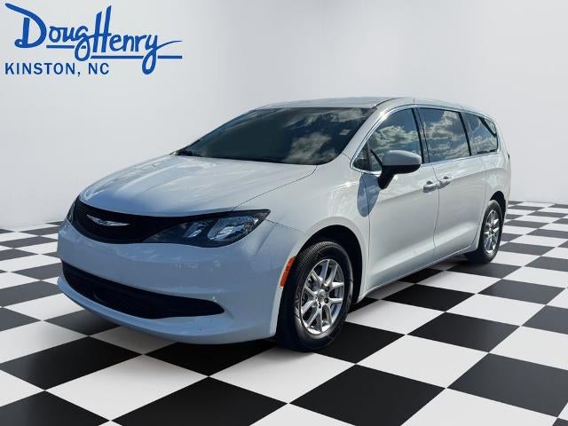 2023 Chrysler Voyager LX FWD