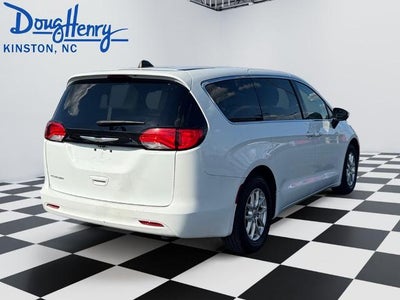 2023 Chrysler Voyager LX FWD