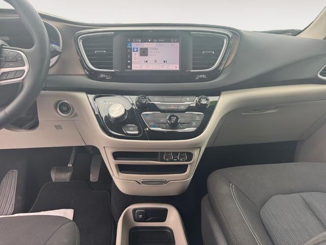 2023 Chrysler Voyager LX FWD