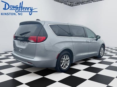 2023 Chrysler Voyager LX FWD