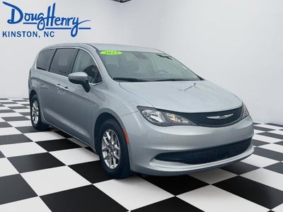 2023 Chrysler Voyager LX FWD