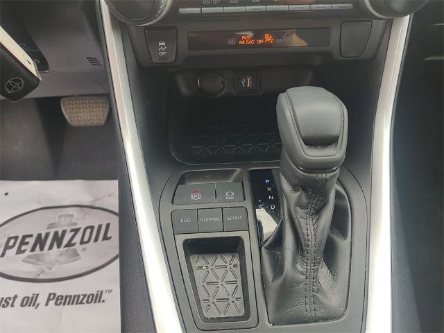 2023 Toyota RAV4 LE FWD (GS)