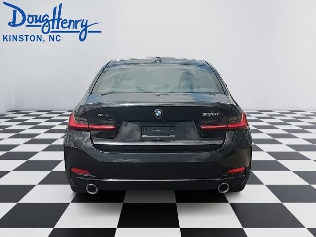 2025 BMW 330i xDrive Sedan