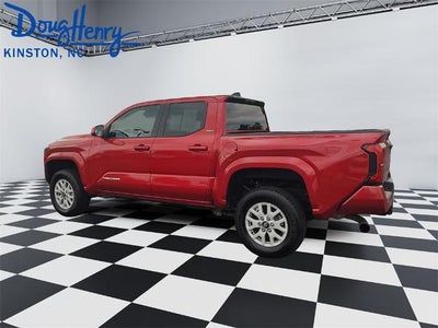 2024 Toyota Tacoma 2WD 2WD SR5 Double Cab 5' Bed AT (SE)