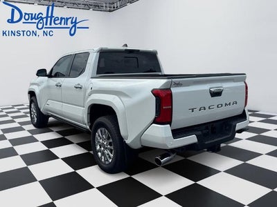 2025 Toyota Tacoma 4WD 4WD SR Double Cab 5' Bed MT (Natl)