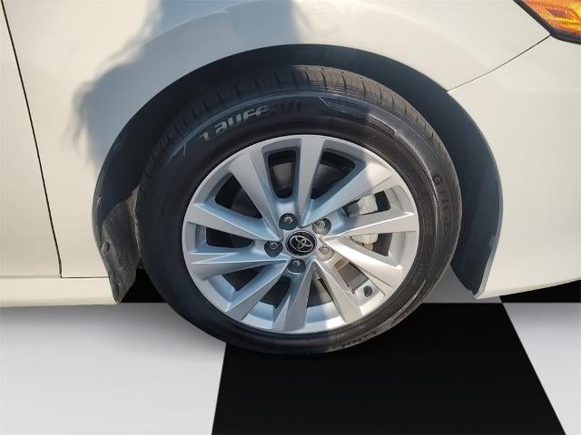 2023 Toyota Camry LE Auto (SE)