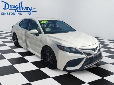 2024 Toyota Camry SE Auto (SE)