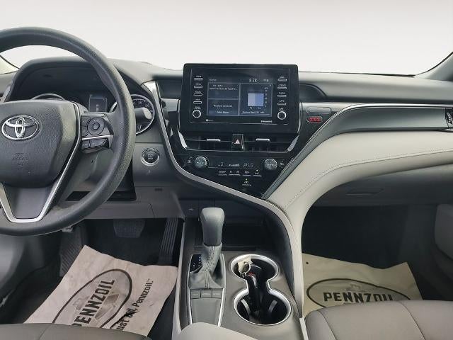 2024 Toyota Camry LE Auto (SE)