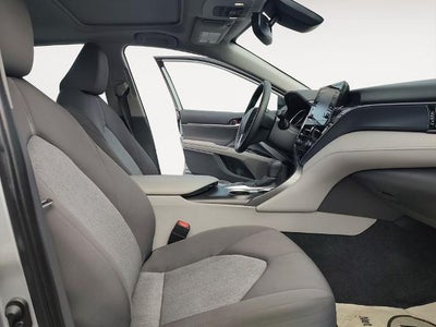 2024 Toyota Camry LE Auto (SE)