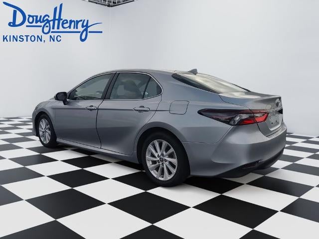 2024 Toyota Camry LE Auto (SE)