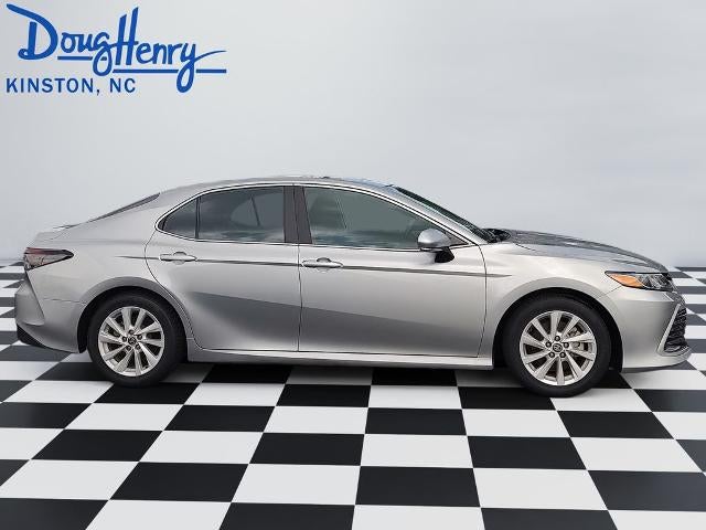 2024 Toyota Camry LE Auto (SE)