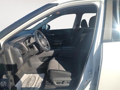 2024 Nissan Rogue FWD SV