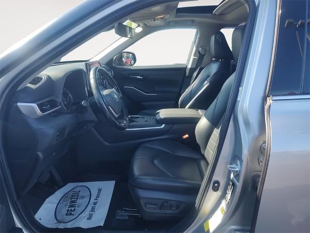 2022 Toyota Highlander XLE FWD (Natl)