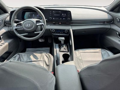 2025 Hyundai ELANTRA SEL Sport IVT