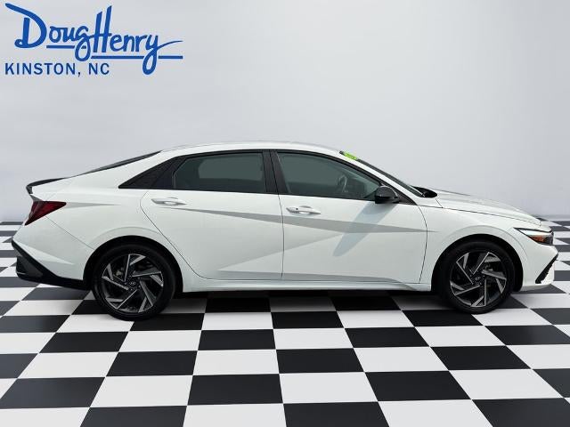 2025 Hyundai ELANTRA SEL Sport IVT