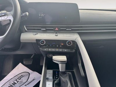 2024 Hyundai ELANTRA Limited IVT