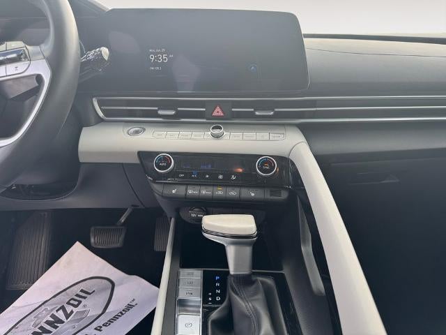 2024 Hyundai ELANTRA Limited IVT