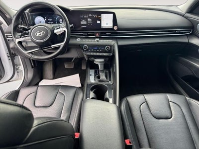 2024 Hyundai ELANTRA Limited IVT