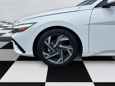 2024 Hyundai ELANTRA Limited IVT