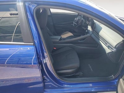 2023 Hyundai ELANTRA SEL IVT