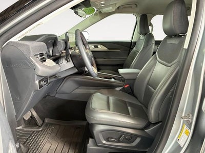 2025 Ford Explorer Active RWD