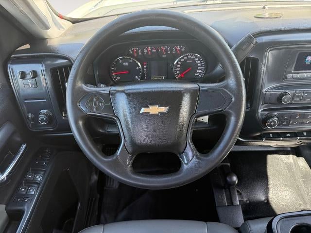 2017 Chevrolet Silverado 3500 HD 4WD Crew Cab 171.5" WB, 59.06" CA WT