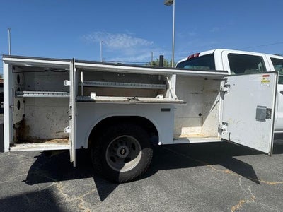 2017 Chevrolet Silverado 3500 HD 4WD Crew Cab 171.5" WB, 59.06" CA WT