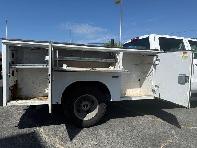 2017 Chevrolet Silverado 3500 HD 4WD Crew Cab 171.5" WB, 59.06" CA WT