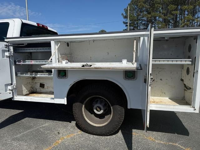 2017 Chevrolet Silverado 3500 HD 4WD Crew Cab 171.5" WB, 59.06" CA WT