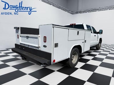 2017 Chevrolet Silverado 3500 HD 4WD Crew Cab 171.5" WB, 59.06" CA WT