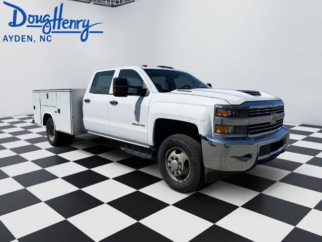2017 Chevrolet Silverado 3500 HD 4WD Crew Cab 171.5" WB, 59.06" CA WT