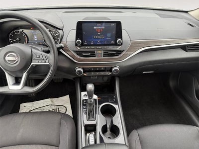 2024 Nissan Altima 2.5 SV Sedan