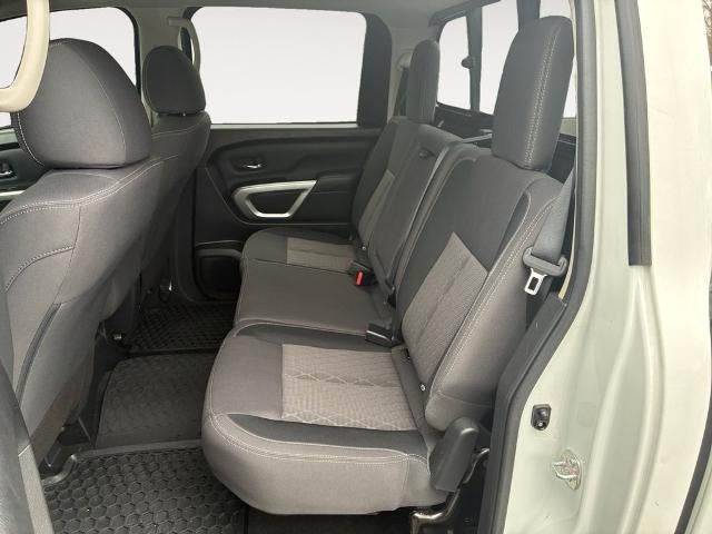 2024 Nissan Titan 4x4 Crew Cab SV