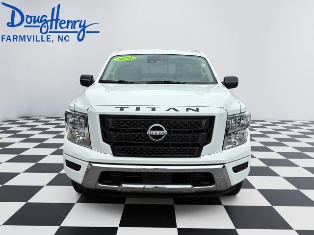 2024 Nissan Titan 4x4 Crew Cab SV
