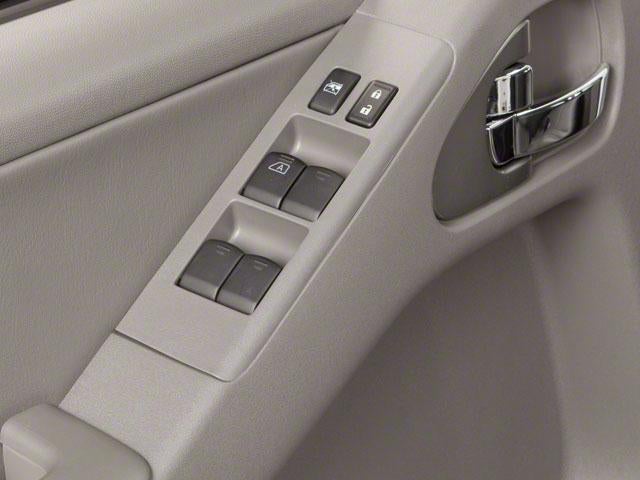 2010 Nissan Frontier 4WD Crew Cab LWB Manual SE