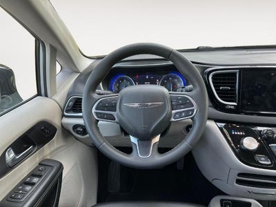 2024 Chrysler Pacifica Touring L FWD