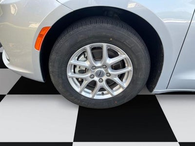 2024 Chrysler Pacifica Touring L FWD