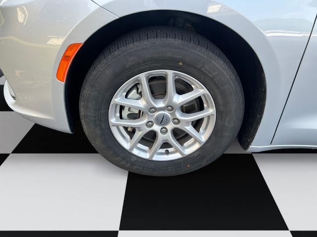 2024 Chrysler Pacifica Touring L FWD