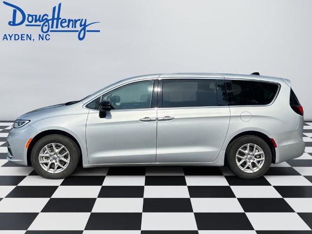 2024 Chrysler Pacifica Touring L FWD