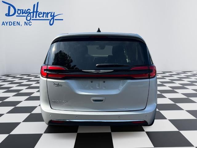 2024 Chrysler Pacifica Touring L FWD
