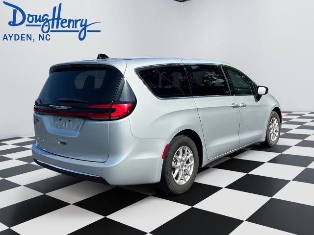 2024 Chrysler Pacifica Touring L FWD