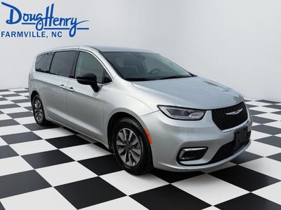 2024 Chrysler Pacifica Hybrid Select FWD