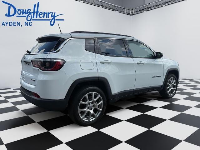 2022 Jeep Compass Latitude Lux